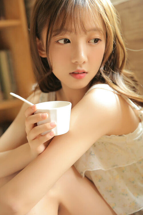 开云足球直播-莱万爆发梅开二度，马德里竞技险胜洪都拉斯国家队引热议